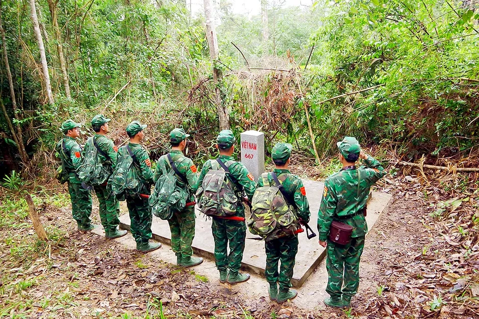 Hân hoan ngày hội toàn dân