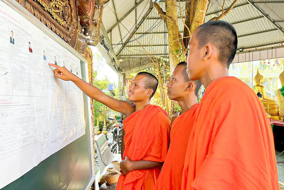 Hân hoan ngày hội toàn dân