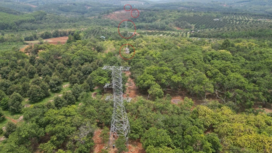 Hàng chục trụ điện 110kV chưa dùng đã "lung lay", người dân Đồng Nai nơm nớp lo sợ Hàng chục trụ điện 110kV chưa dùng đã "lung lay", người dân Đồng Nai nơm nớp lo sợ