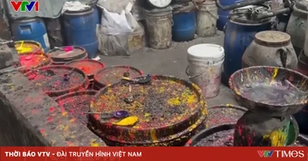 Hàng loạt cơ sở dệt nhuộm xả thải trái phép, đầu độc kênh La Khê (Hà Nội)