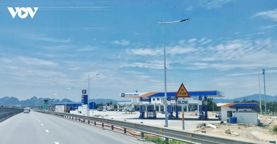 Hàng loạt trạm dừng nghỉ cao tốc Bắc - Nam vẫn đang chậm tiến độ Hàng loạt trạm dừng nghỉ cao tốc Bắc - Nam vẫn đang chậm tiến độ