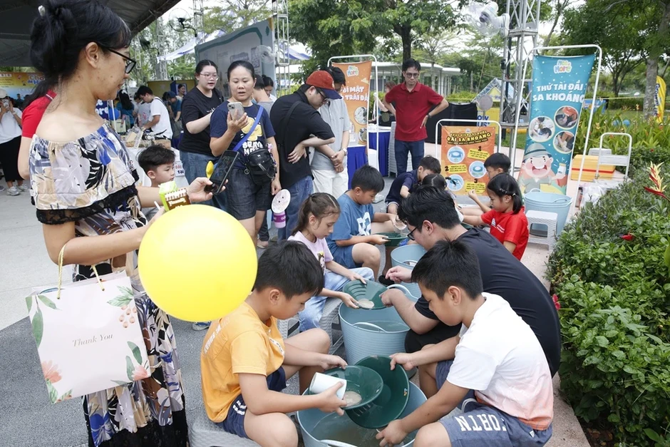 Hàng ngàn lượt trẻ em tham gia Ngày hội ‘Phú Mỹ Hưng - Hướng về trẻ em’ 2026 Hàng ngàn lượt trẻ em tham gia Ngày hội ‘Phú Mỹ Hưng - Hướng về trẻ em’ 2026