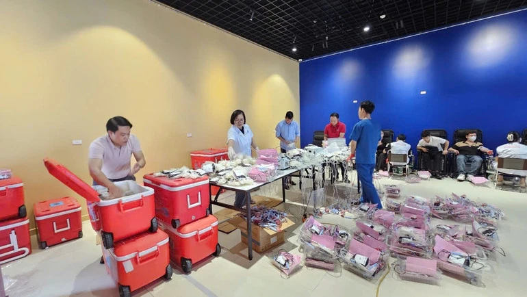 Hàng nghìn người tham gia chương trình “Giọt hồng cội Việt” năm 2026 tại Phú Thọ Hàng nghìn người tham gia chương trình “Giọt hồng cội Việt” năm 2026 tại Phú Thọ