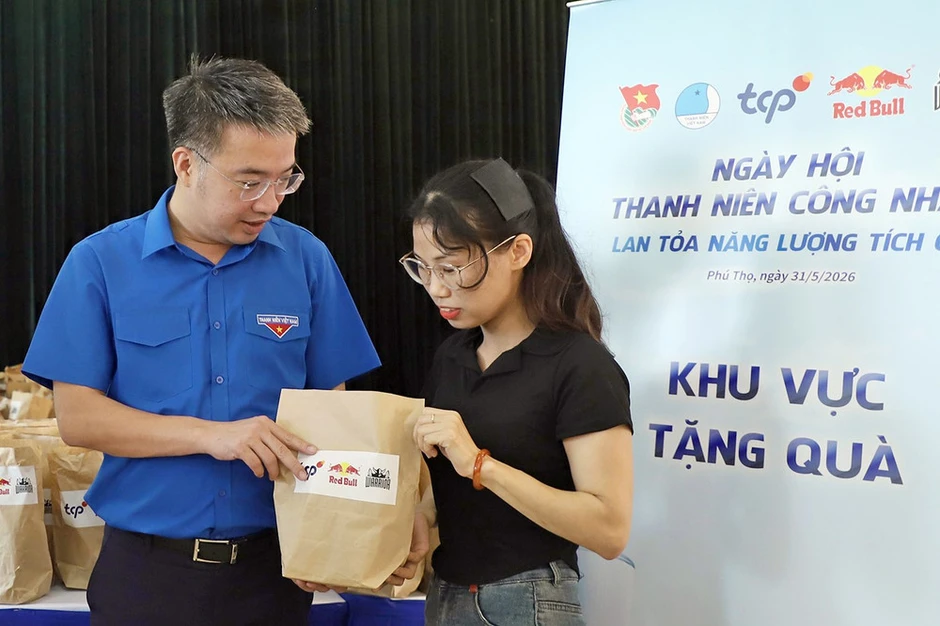 Hàng nghìn thanh niên công nhân cùng "Lan tỏa năng lượng tích cực" Hàng nghìn thanh niên công nhân cùng "Lan tỏa năng lượng tích cực"
