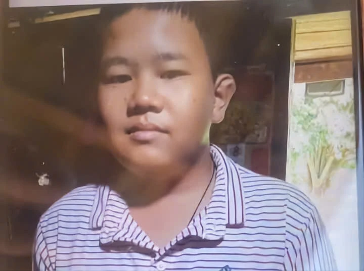 Hàng trăm người cùng chó nghiệp vụ tìm kiếm thiếu niên mất tích 5 ngày ở Đắk Lắk Hàng trăm người cùng chó nghiệp vụ tìm kiếm thiếu niên mất tích 5 ngày ở Đắk Lắk