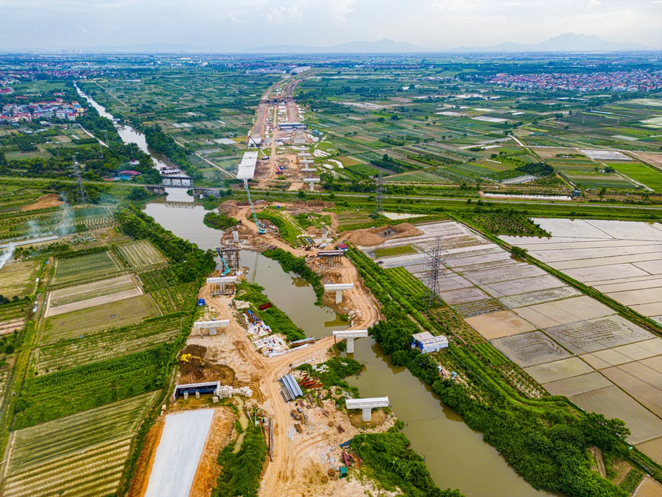 Hàng triệu người dân Hà Nội sắp đón tin vui lớn: “Siêu dự án” 86.000 tỷ chuẩn bị hoàn thành hạng mục then chốt chỉ sau 2 tháng nữa Hàng triệu người dân Hà Nội sắp đón tin vui lớn: “Siêu dự án” 86.000 tỷ chuẩn bị hoàn thành hạng mục then chốt chỉ sau 2 tháng nữa