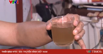 Hàng vạn người dân xã Tây Phương (Hà Nội) dùng “nước sạch” có màu vàng đục, nhiều cặn bẩn