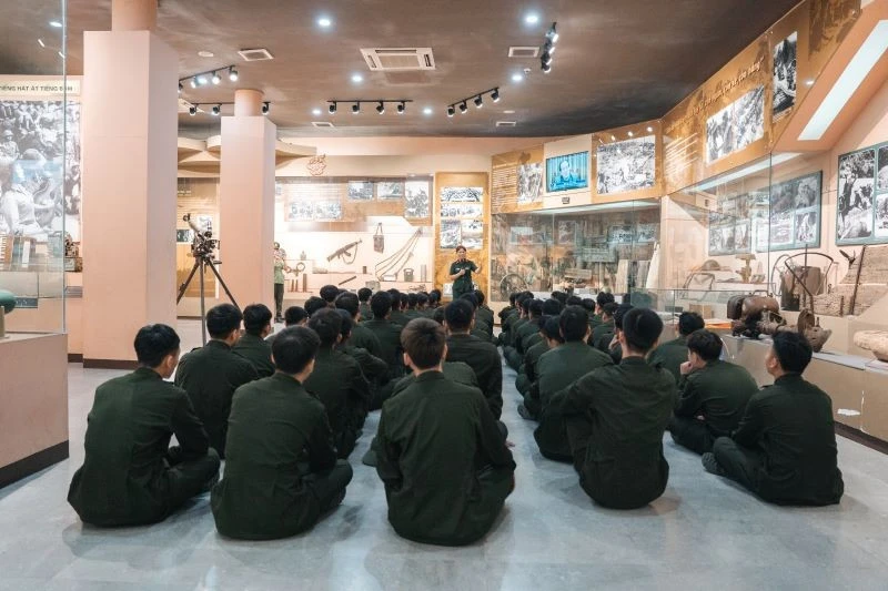 Hành quân tri ân các Anh hùng liệt sĩ Trường Sơn Hành quân tri ân các Anh hùng liệt sĩ Trường Sơn