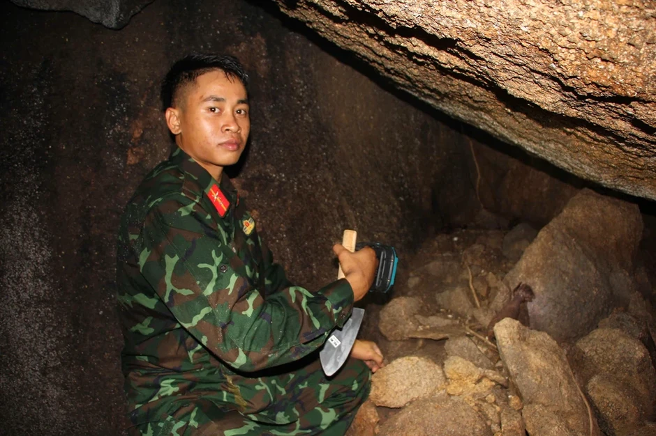 Hành trình 5 năm giải mã 'mê cung' núi Chư Pa để tìm hài cốt liệt sĩ Hành trình 5 năm giải mã 'mê cung' núi Chư Pa để tìm hài cốt liệt sĩ