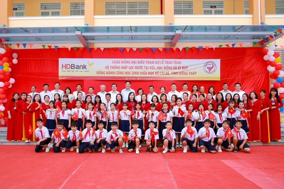 HDBank nối dài hành trình yêu thương tại Đồng bằng sông Cửu Long HDBank nối dài hành trình yêu thương tại Đồng bằng sông Cửu Long