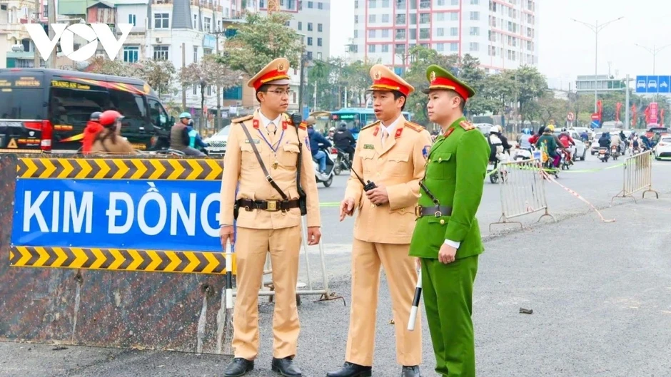 HĐND TP Hà Nội thông qua mức hỗ trợ mỗi cán bộ CSGT thêm 5 triệu đồng/tháng HĐND TP Hà Nội thông qua mức hỗ trợ mỗi cán bộ CSGT thêm 5 triệu đồng/tháng
