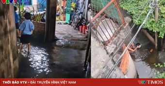 Hẻm ngập do không có cống thoát nước