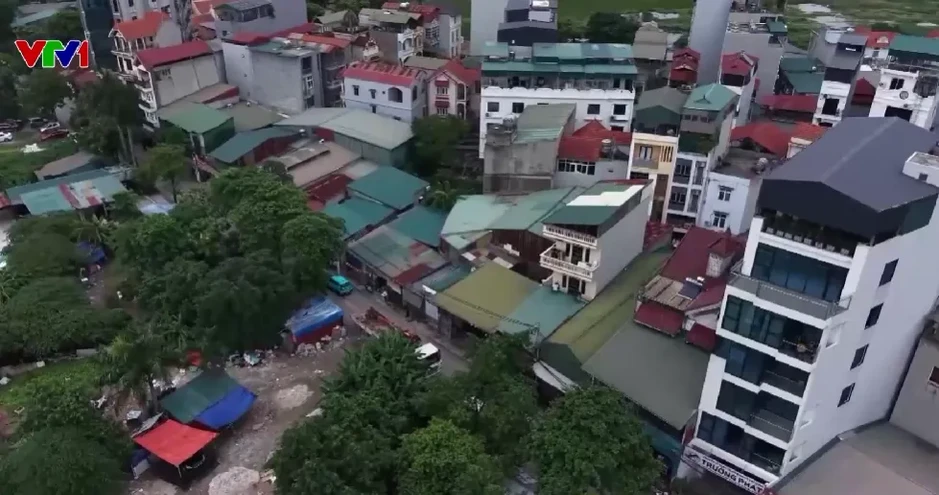 Hiểm họa cháy nổ từ những nhà xưởng trái phép giữa khu dân cư Hà Nội Hiểm họa cháy nổ từ những nhà xưởng trái phép giữa khu dân cư Hà Nội
