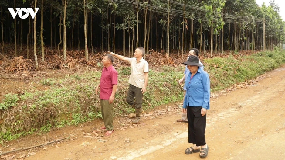 Hiến đất làm đường tại Lào Cai để xây dựng quê hương khang trang, hạnh phúc Hiến đất làm đường tại Lào Cai để xây dựng quê hương khang trang, hạnh phúc