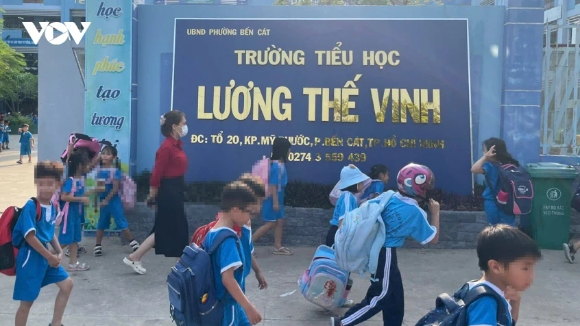 Hiệu trưởng xin thôi chức sau vụ giáo viên phạt học sinh tự đâm kim tiêm vào tay Hiệu trưởng xin thôi chức sau vụ giáo viên phạt học sinh tự đâm kim tiêm vào tay