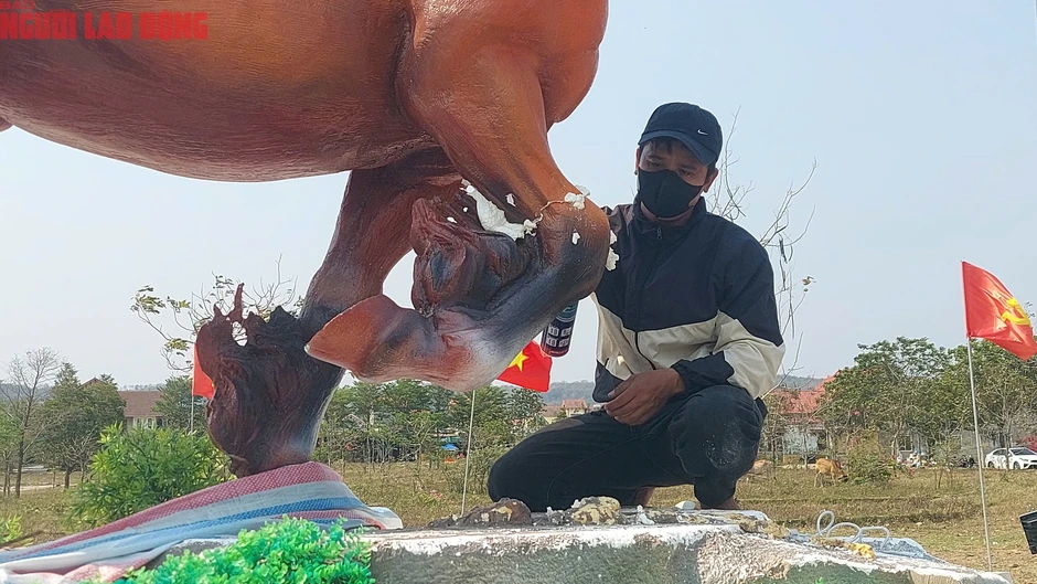 Hình ảnh “phục hồi” cụm linh vật ngựa ở Quảng Trị Hình ảnh “phục hồi” cụm linh vật ngựa ở Quảng Trị