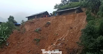 Hình ảnh sạt lở, tắc nghẽn sông suối tại Mù Cang Chải, Lào Cai