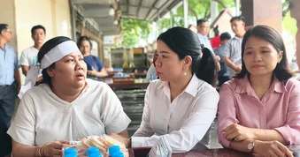 Hỗ trợ nạn nhân trong vụ cháy ở phường Bình Lợi Trung, TPHCM