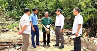 Hỗ trợ người dân bị thiệt hại do dông lốc, mưa đá