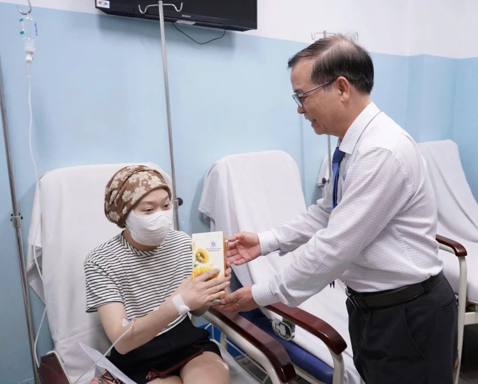 Hỗ trợ tâm lý cho bệnh nhân ung thư và người chăm sóc Hỗ trợ tâm lý cho bệnh nhân ung thư và người chăm sóc