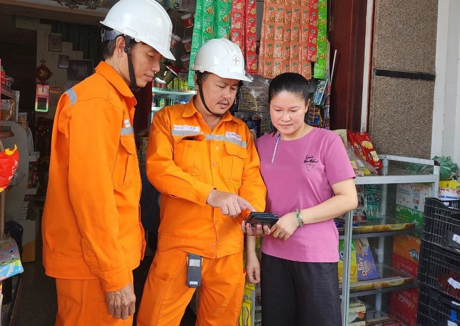 Hóa đơn tiền điện tăng vọt, ngành điện lực TP.HCM nói gì? Hóa đơn tiền điện tăng vọt, ngành điện lực TP.HCM nói gì?