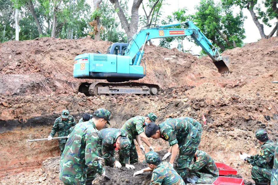 Hoàn thành tìm kiếm, quy tập 5 hài cốt liệt sĩ tại xã Thường Tân Hoàn thành tìm kiếm, quy tập 5 hài cốt liệt sĩ tại xã Thường Tân