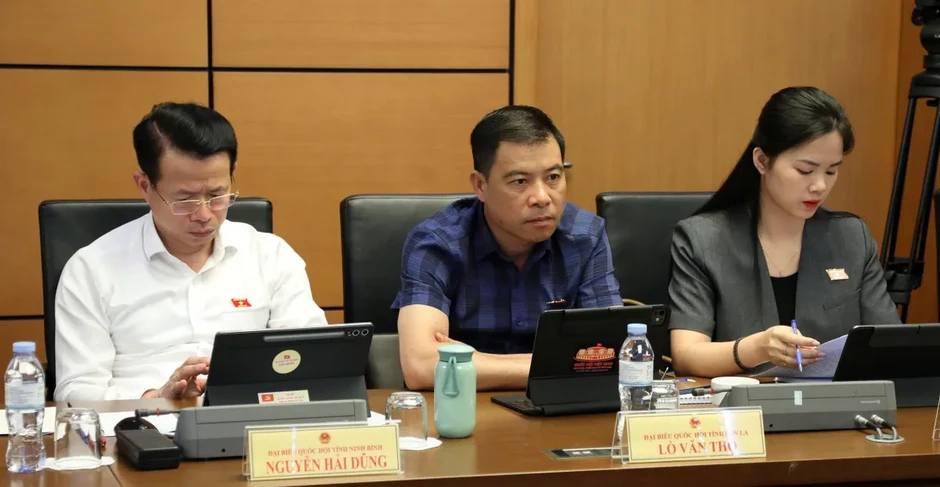 Hoàn thiện hành lang pháp lý để bảo vệ người lao động và thúc đẩy chuyển đổi số Hoàn thiện hành lang pháp lý để bảo vệ người lao động và thúc đẩy chuyển đổi số