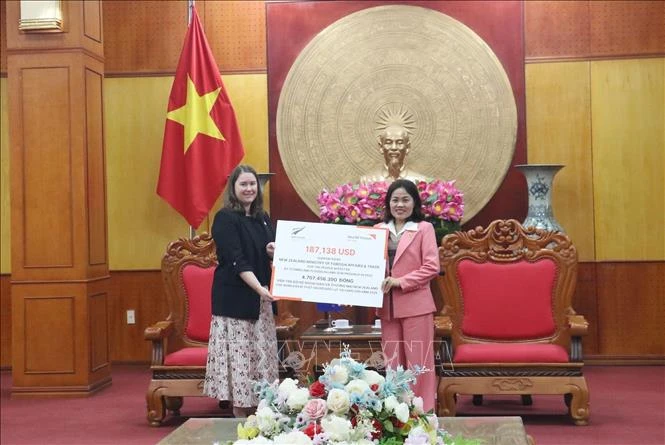 Hoạt động hỗ trợ nhân đạo hướng đến đối tượng yếu thế, dễ bị tổn thương Hoạt động hỗ trợ nhân đạo hướng đến đối tượng yếu thế, dễ bị tổn thương