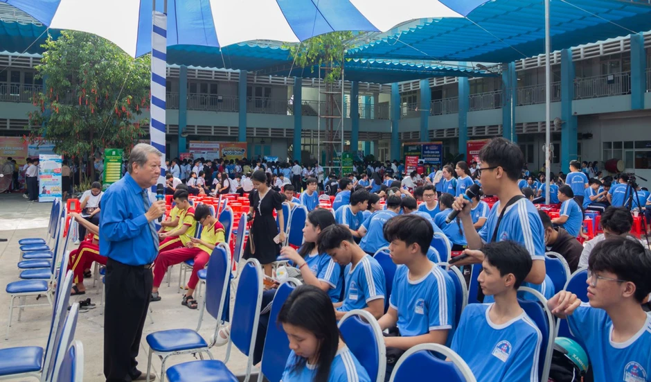 Học sinh chủ động tìm hiểu ngành học trước kỳ thi Học sinh chủ động tìm hiểu ngành học trước kỳ thi