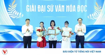Học sinh Quảng Ninh dùng công nghệ mở rộng không gian đọc