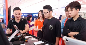 Học tập không ngừng để khỏi sợ AI!
