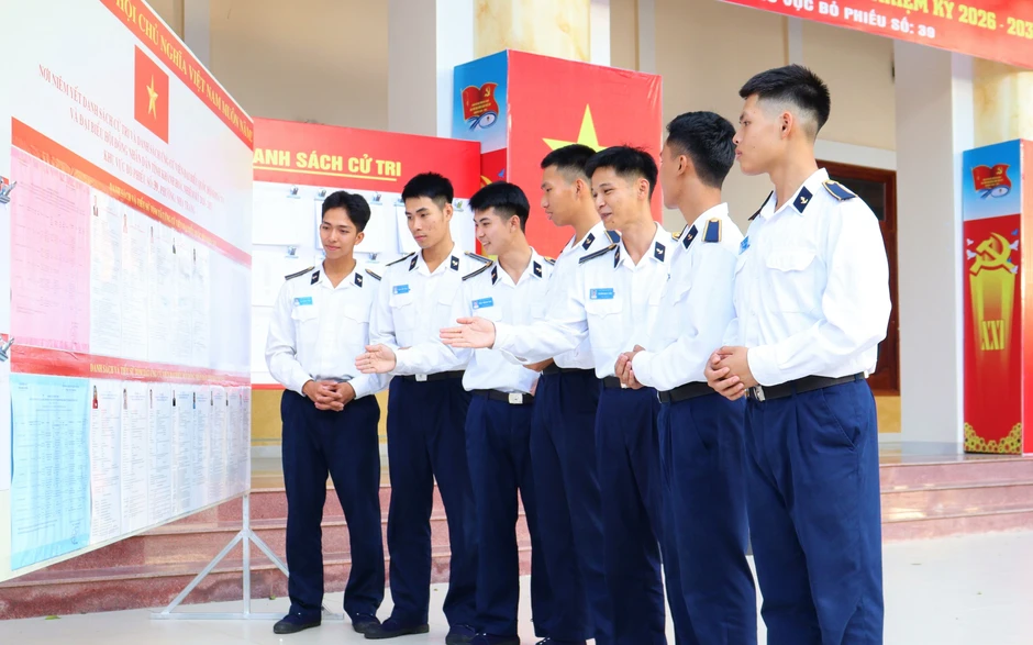 Học viện Hải quân "số hóa" công tác tuyên truyền bầu cử cho học viên trẻ Học viện Hải quân "số hóa" công tác tuyên truyền bầu cử cho học viên trẻ