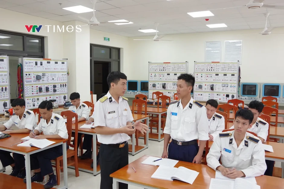 Học viện Hải quân thi đua chào mừng kỷ niệm 136 năm Ngày sinh Chủ tịch Hồ Chí Minh Học viện Hải quân thi đua chào mừng kỷ niệm 136 năm Ngày sinh Chủ tịch Hồ Chí Minh