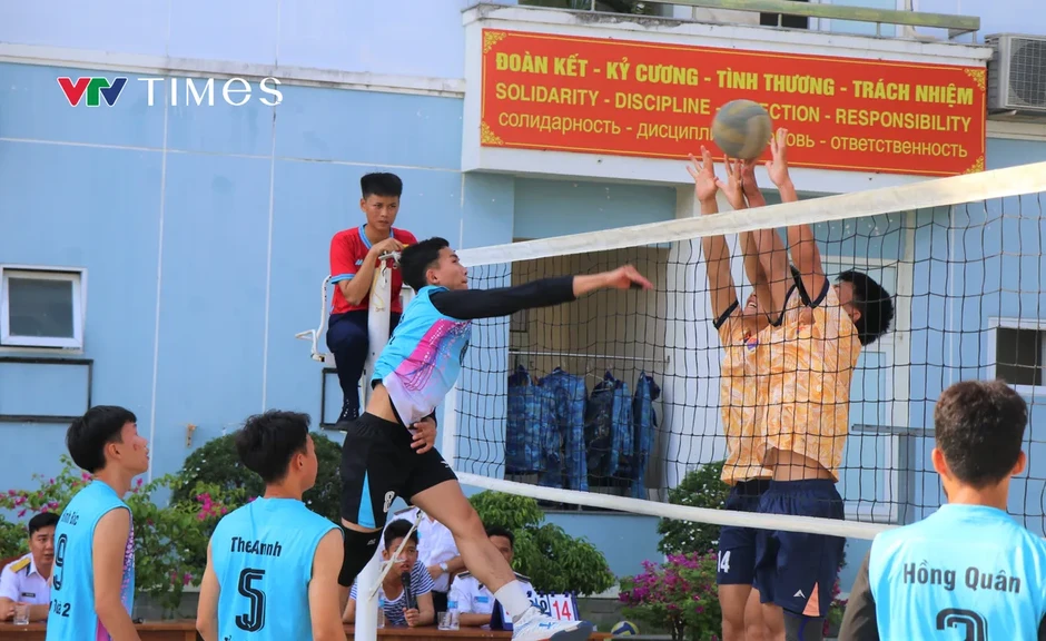 Học viện Hải quân thi đua chào mừng kỷ niệm 136 năm Ngày sinh Chủ tịch Hồ Chí Minh Học viện Hải quân thi đua chào mừng kỷ niệm 136 năm Ngày sinh Chủ tịch Hồ Chí Minh