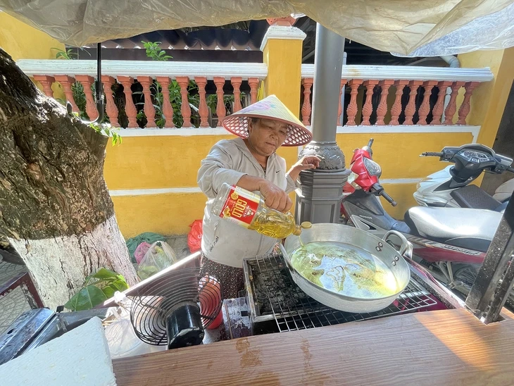 Hội An mời công an phường, các tổ dân phố, cộng đồng dân cư họp để bàn dẹp lấn chiếm vỉa hè Hội An mời công an phường, các tổ dân phố, cộng đồng dân cư họp để bàn dẹp lấn chiếm vỉa hè