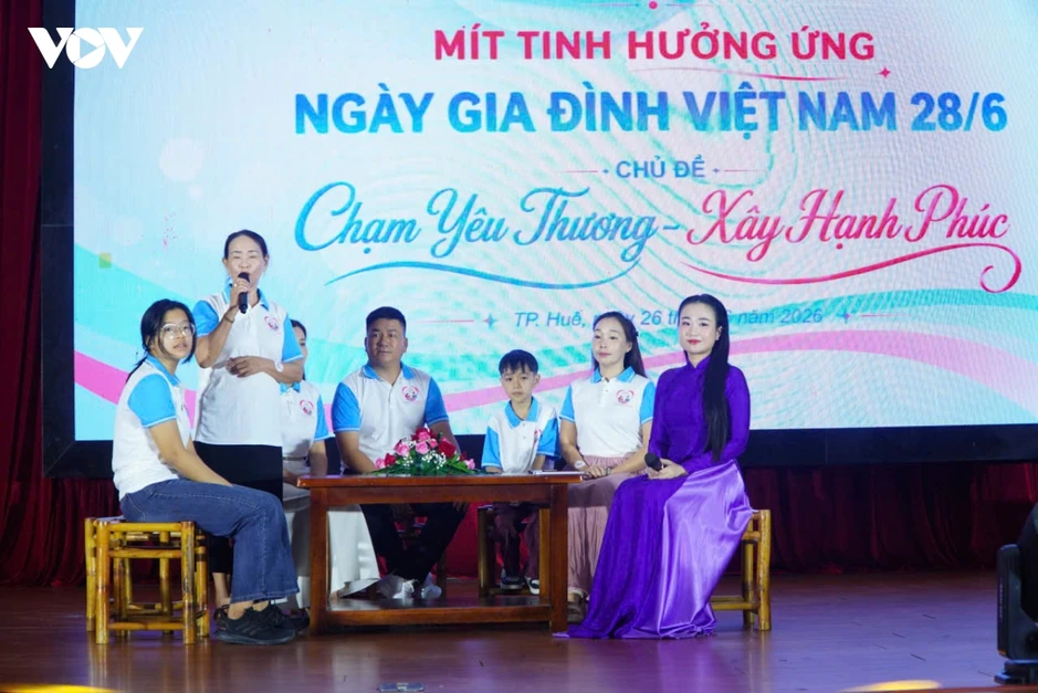Hội Liên hiệp Phụ nữ Việt Nam phát động hưởng ứng Ngày Gia đình Việt Nam tại Huế Hội Liên hiệp Phụ nữ Việt Nam phát động hưởng ứng Ngày Gia đình Việt Nam tại Huế