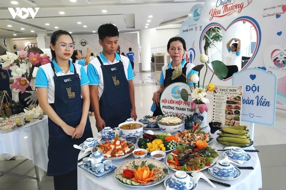 Hội Liên hiệp Phụ nữ Việt Nam phát động hưởng ứng Ngày Gia đình Việt Nam tại Huế Hội Liên hiệp Phụ nữ Việt Nam phát động hưởng ứng Ngày Gia đình Việt Nam tại Huế