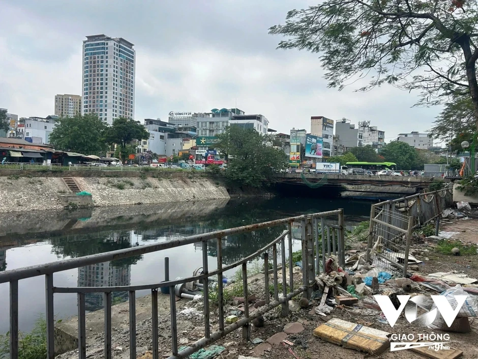 Hồi sinh sông Tô Lịch: Cần khơi dòng chảy thuận thiên Hồi sinh sông Tô Lịch: Cần khơi dòng chảy thuận thiên