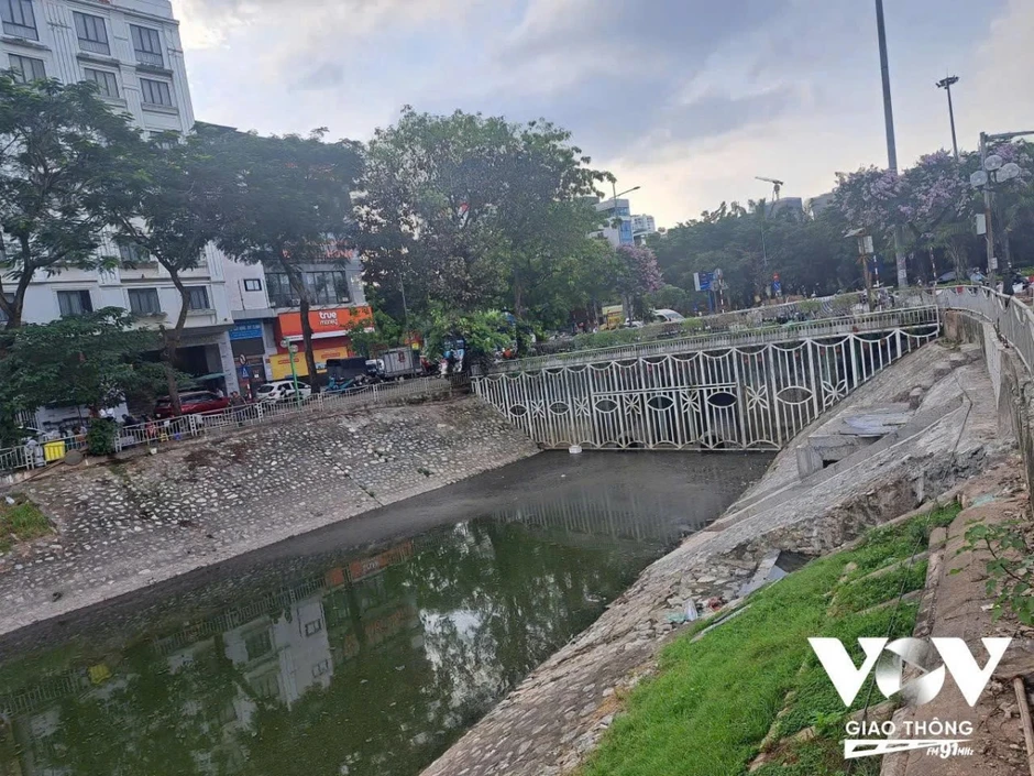 Hồi sinh sông Tô Lịch: Cần khơi dòng chảy thuận thiên Hồi sinh sông Tô Lịch: Cần khơi dòng chảy thuận thiên