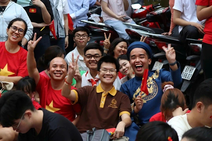 Hồi ức tháng 4: Người trẻ viết tiếp câu chuyện hòa bình