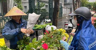 Hôm nay 27-7, dự kiến Bắc bộ và Nam bộ mưa diện rộng