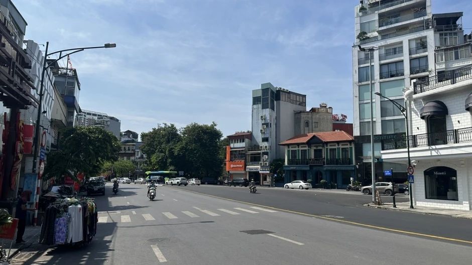 Hôm nay (31/3), từ Nghệ An đến TP. Huế có nắng nóng gay gắt, có nơi trên 39 độ C Hôm nay (31/3), từ Nghệ An đến TP. Huế có nắng nóng gay gắt, có nơi trên 39 độ C