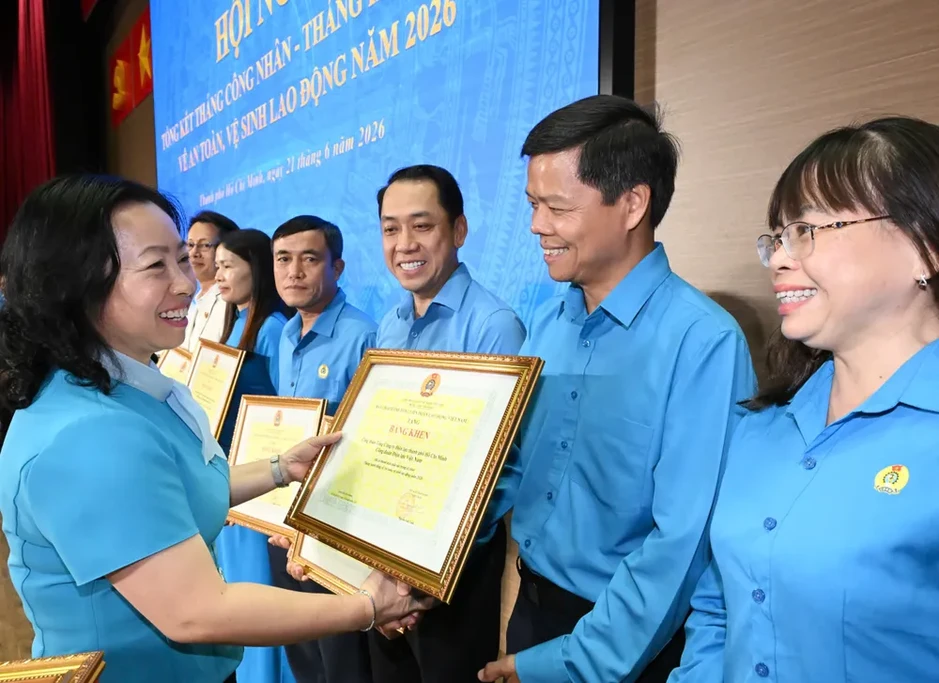 Hơn 1,3 triệu công nhân được khám sức khỏe, tầm soát bệnh Hơn 1,3 triệu công nhân được khám sức khỏe, tầm soát bệnh