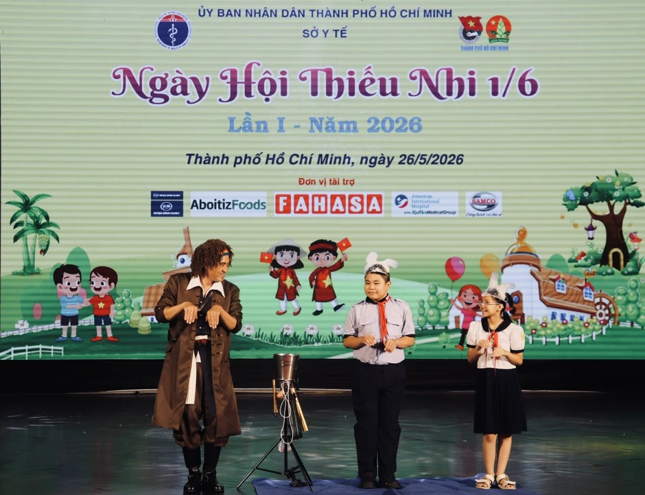 Hơn 1 tỷ đồng chăm lo cho trẻ em tại TP.HCM dịp Tết thiếu nhi 1/6 Hơn 1 tỷ đồng chăm lo cho trẻ em tại TP.HCM dịp Tết thiếu nhi 1/6