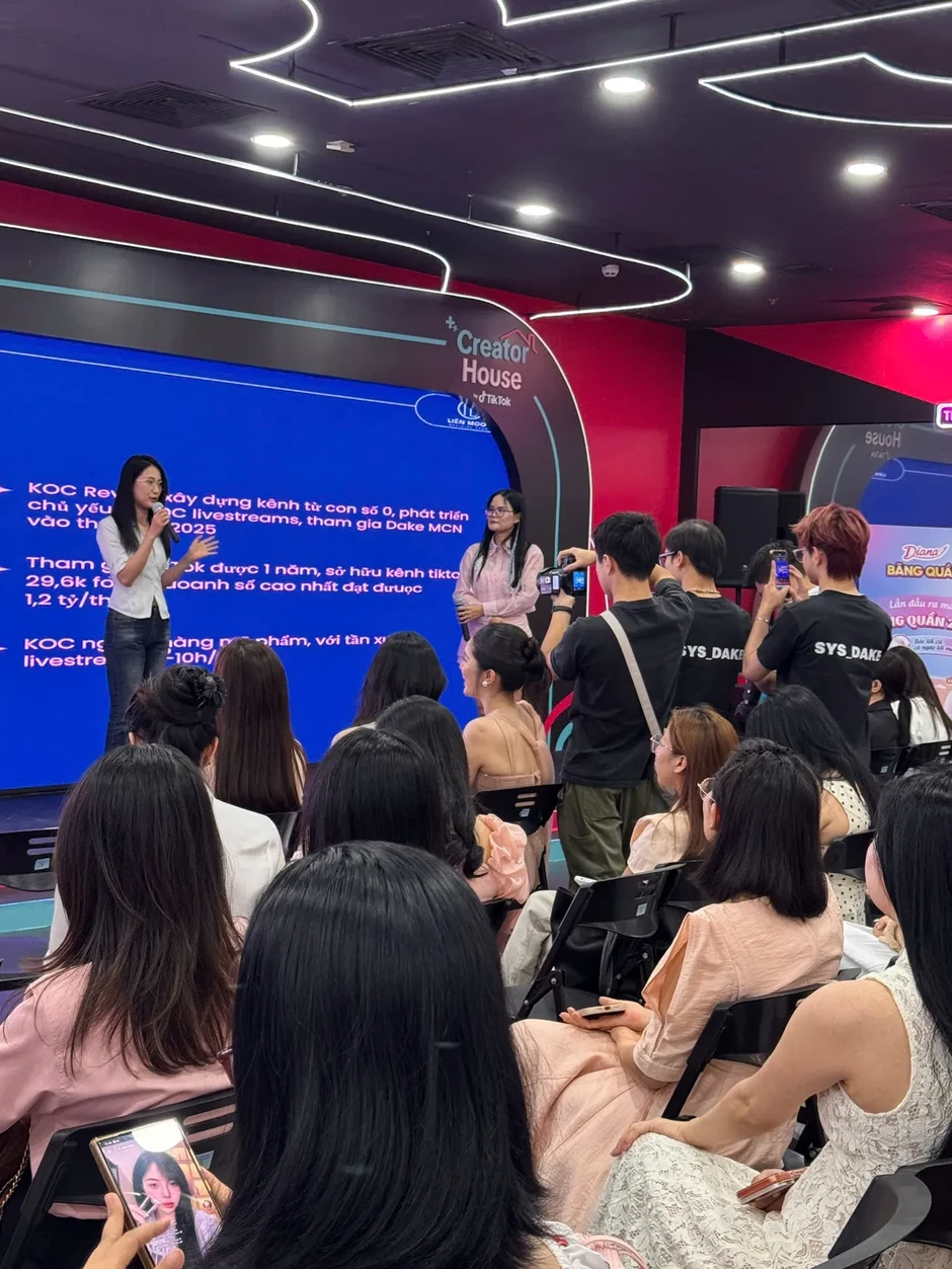 Hơn 100 bạn trẻ Hà Nội tham gia workshop khởi nghiệp số Hơn 100 bạn trẻ Hà Nội tham gia workshop khởi nghiệp số