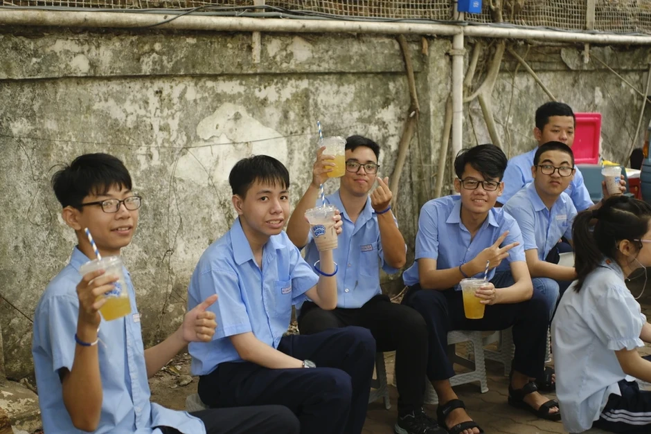 Hơn 100 thanh thiếu niên khuyết tật trải nghiệm City Tour, học nghề thủ công Hơn 100 thanh thiếu niên khuyết tật trải nghiệm City Tour, học nghề thủ công
