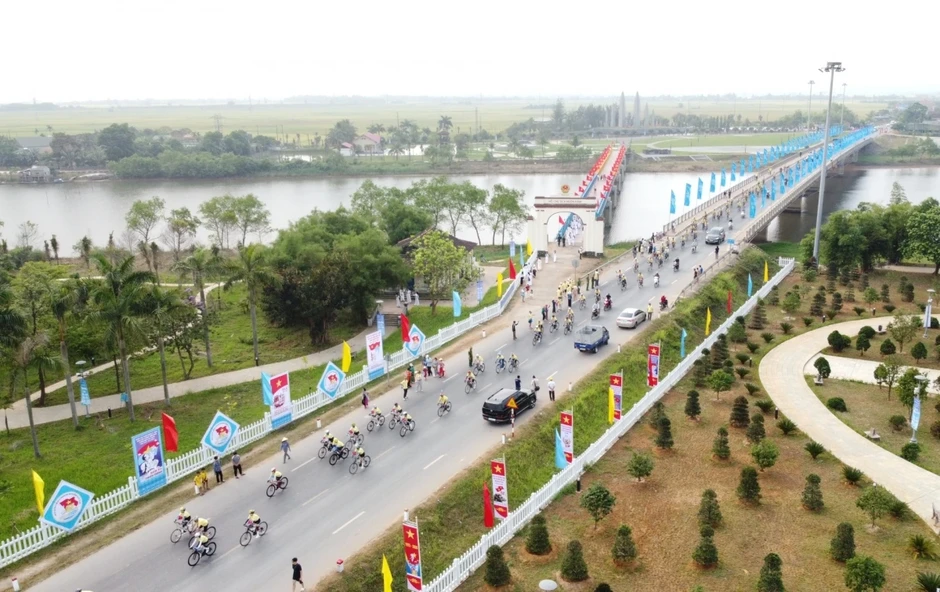 Hơn 1.000 người tham gia Ngày hội đạp xe vì hòa bình tại Quảng Trị Hơn 1.000 người tham gia Ngày hội đạp xe vì hòa bình tại Quảng Trị
