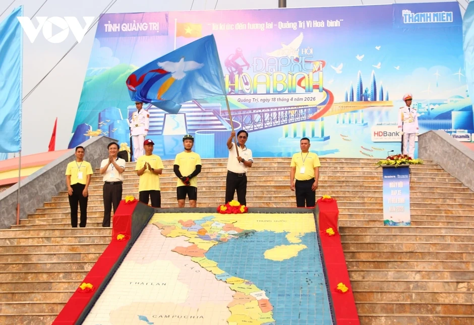 Hơn 1.000 người tham gia Ngày hội đạp xe vì hòa bình tại Quảng Trị Hơn 1.000 người tham gia Ngày hội đạp xe vì hòa bình tại Quảng Trị