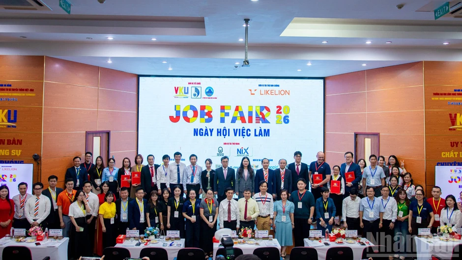 Hơn 10.400 cơ hội việc làm tại VKU Job Fair 2026