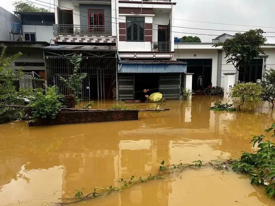 Hơn 10.600 người tại Hà Nội bị ảnh hưởng do mưa lũ Hơn 10.600 người tại Hà Nội bị ảnh hưởng do mưa lũ